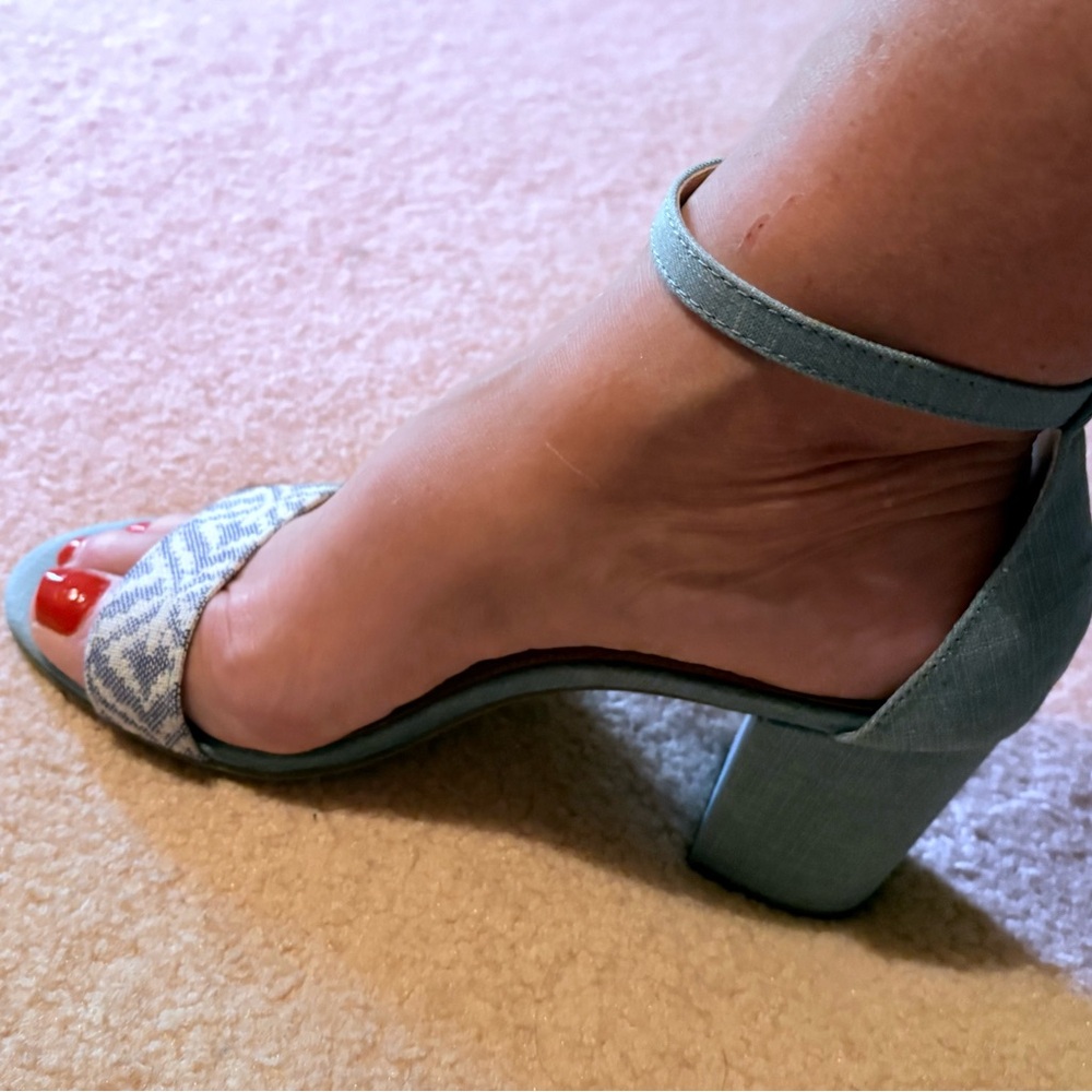 NWOT Report Blue Denim Women's Wedges Sz 9